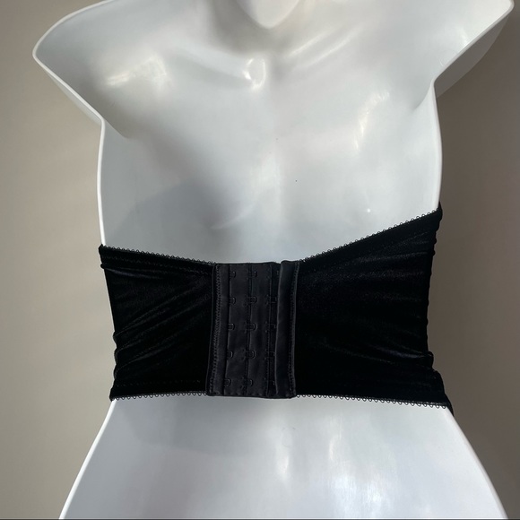 Vintage Black Velour Stapless Bustier with Heart Metal Embellishment Size M - Picture 2 of 8